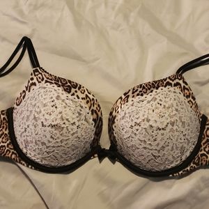 Victoria Secrets Very Sexy Push Up Bra
